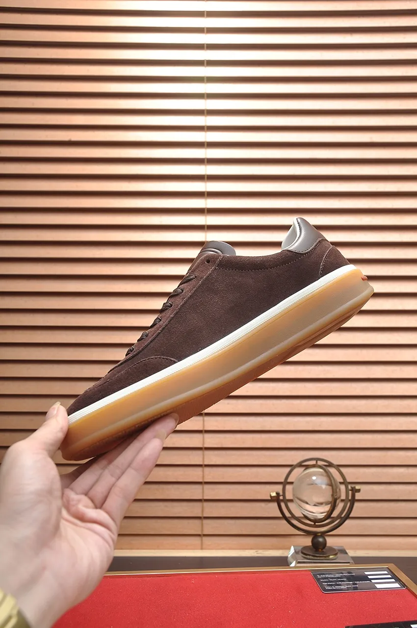 Men's men's shoes 💰540💶【𝐥𝐨𝐫𝐨 𝐏𝐢𝐚𝐧𝐚】lp classic loafers, an Italian treasure brand, the only brand that can match Hermès! Only after wearing it do we realize that we cannot let down our feet. The upper is imported cashmere, the lining of water-dyed cowhide ➕ the cowhide feet, the official original glass rubber outsole, and the pendant. Exclusive original packaging (tag ➕ brand paper ➕ outer box ➕ hand bag) code number: 38-45